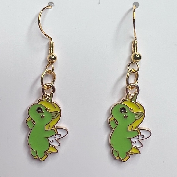 C2 - 925 Sterling Hook Earring with dinosaur unicorn fairy - Picture 5 of 5